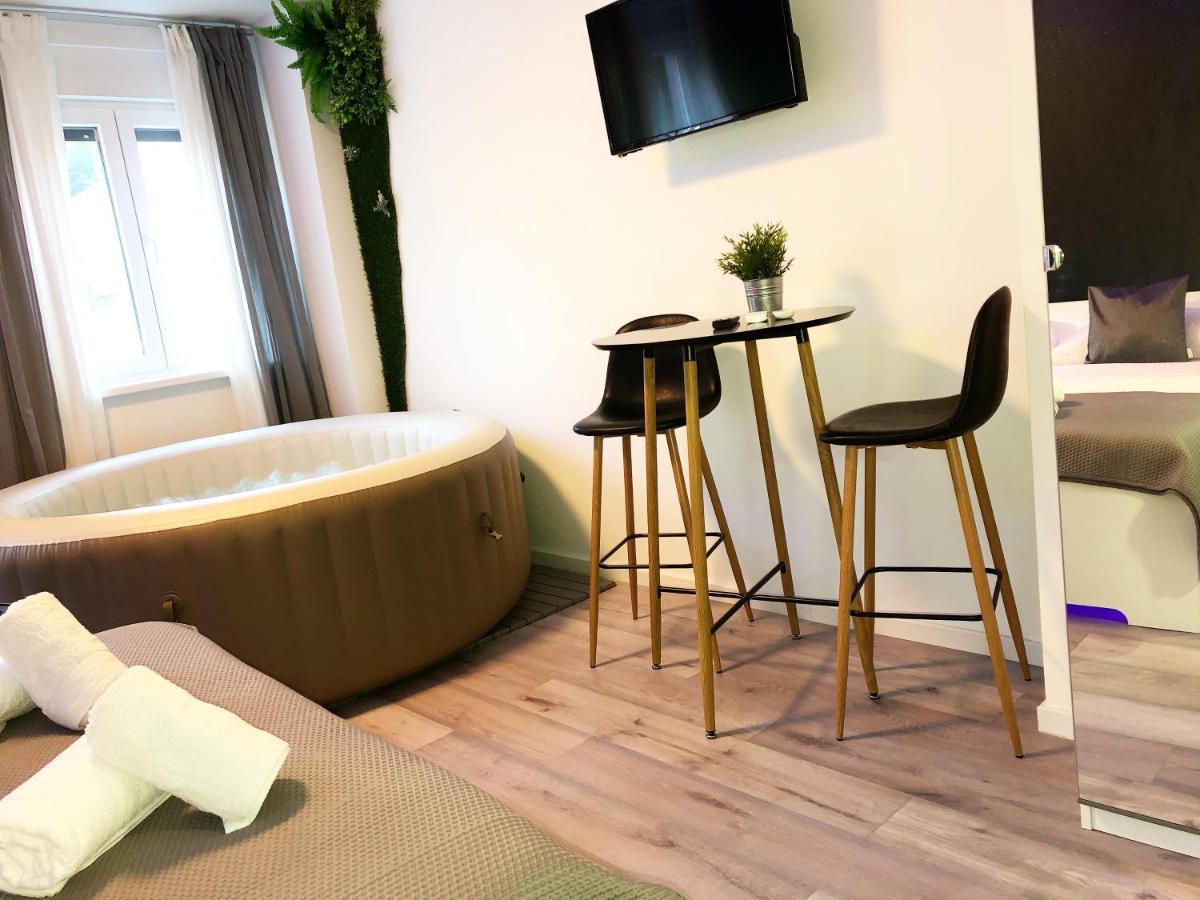 Apartment Zagreb Jacuzzi Εξωτερικό φωτογραφία