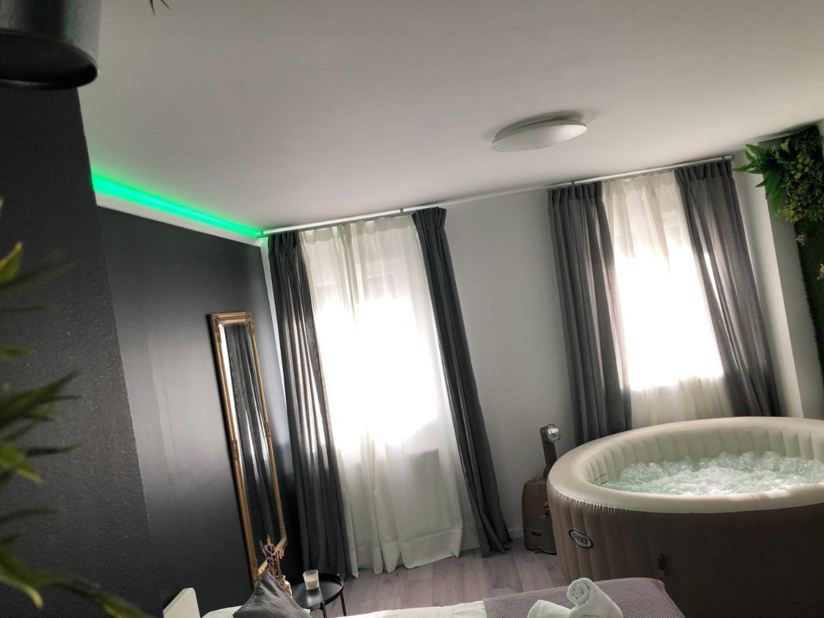 Apartment Zagreb Jacuzzi Εξωτερικό φωτογραφία